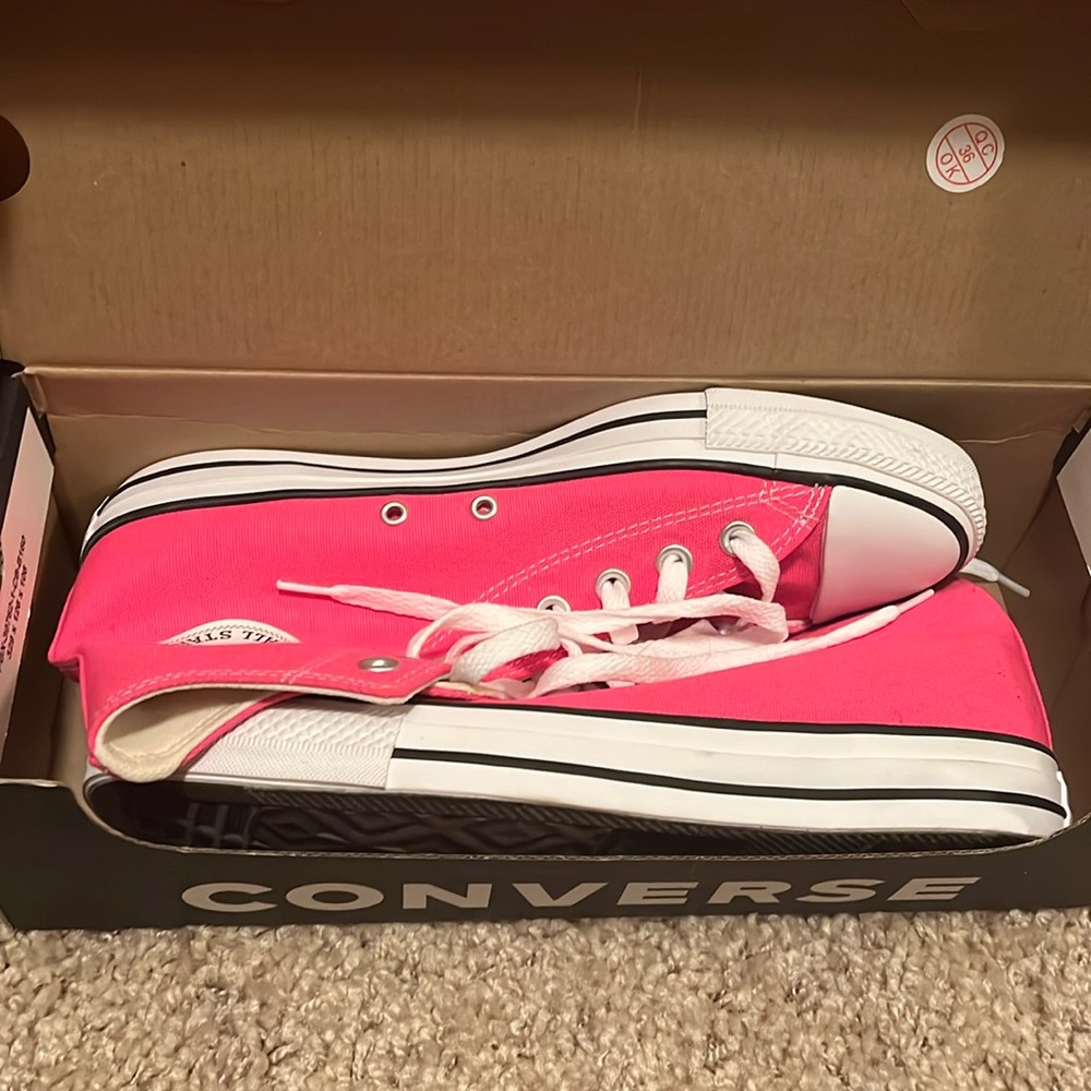 Pink Converse Women’s Size 10